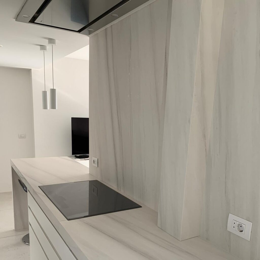Proyecto cocina Benicàssim. Encimera con vitrocerámica.
